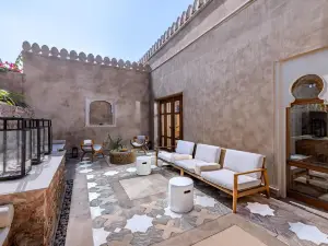 伯爾瓦拉堡六善飯店