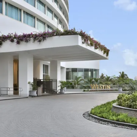 The Westin Mumbai Powai Lake Отели рядом с достопримечательностью «Национальный институт промышленного инжиниринга»
