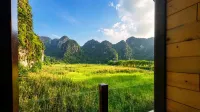 Cendana Trang An Retreat - Bergblick