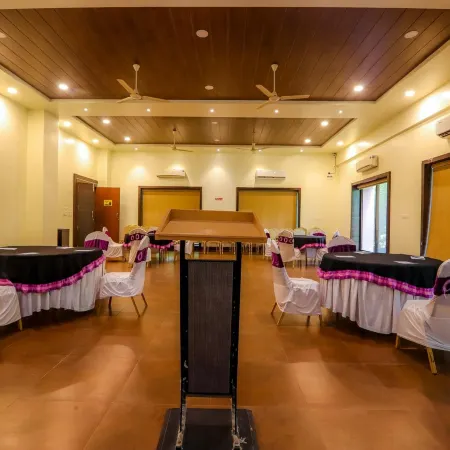 Jharna Resort-Navegaon Gate