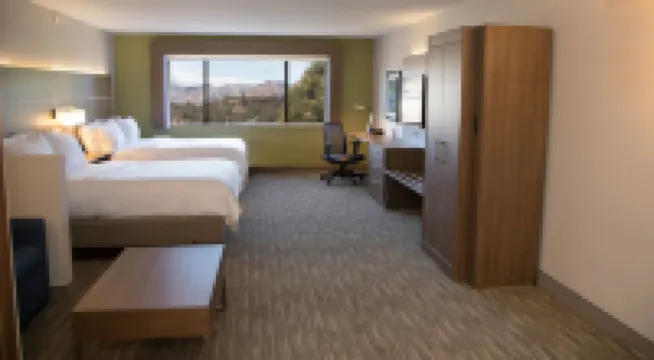 Holiday Inn Express & Suites COLORADO SPRINGS NORTH by IHG