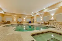 Holiday Inn Express & Suites Alpine Southeast Hotels in Alpine