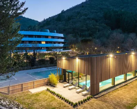 Eau Thermale Avène l'hôtel Hotels in Avene