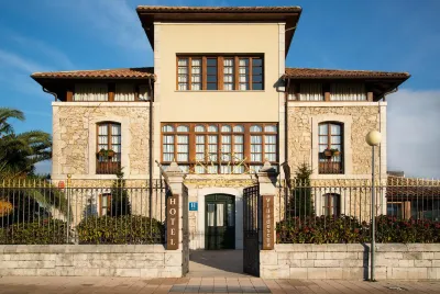 Hotel Villadesella Отели рядом со станцией Ribadesella