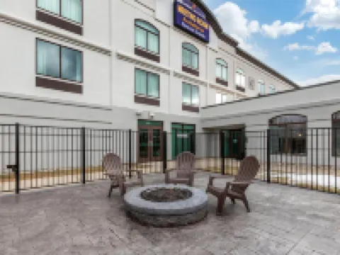 Comfort Inn & Suites Grand Blanc-Flint Hotels in Genesee County