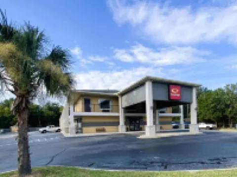 Econo Lodge Cheraw Market Street Hotels in Cheraw