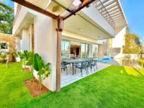 Omnya Carthage Frontsea Luxury Villa Hotels in El Kram