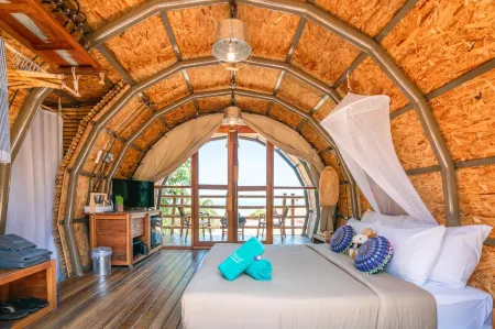 The Mud - Eco Hotel Отели рядом с достопримечательностью «Secret Garden Spa»