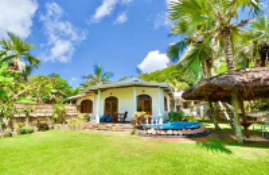 La Petite Maison and Sea Splash