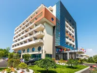 Hotel Del Mar & Conference Center Hotels near Dolphinarium