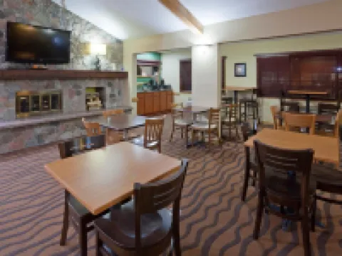 AmericInn by Wyndham Fargo West Acres Hotels in Fargo