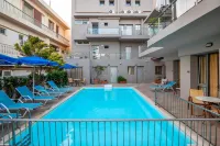 Blue Sky Hotel Apartments - parking
