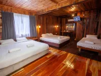 Joe Fisherman Inn Hotels near "Pulau Pangkor" sign