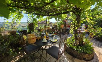 D'Ici et D'Ailleurs - Housity