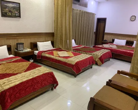 パーク ホテル ギルギット ギルギットのホテル