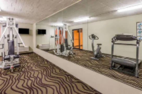 Baymont by Wyndham Batavia - Darien Lake Hotels in Batavia