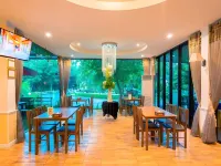 The Canal Garden Resort Hotel a Tha Yang