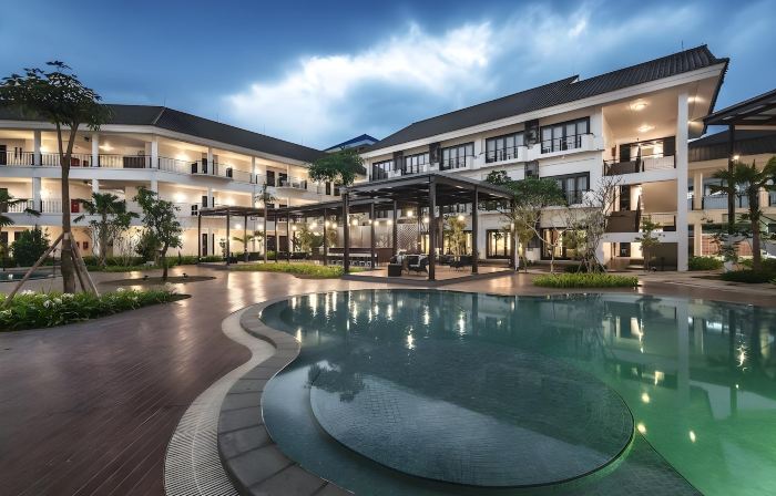 Lido Lake Resort by Mnc Hotel