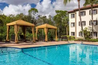 Hawthorn Extended Stay by Wyndham Naples