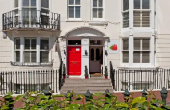 Strawberry Fields Hotels near SEA LIFE Brighton