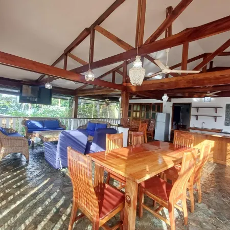 Rainbow Bay Beach & Dive Resort