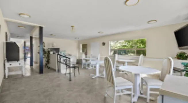 Red Arrow Inn & Suites, a Travelodge by Wyndham