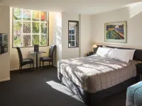 Pavilions Hotel Hotels near Saint Albans