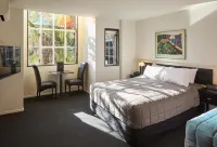 Pavilions Hotel