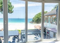 Beach Front Seretis - con vista mare