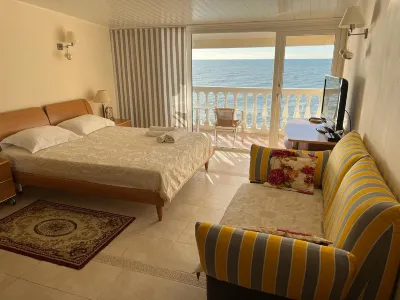 Pioner Living Quartes Hotels near Tea Houses