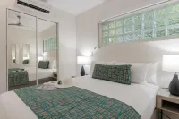 The Newport on Macrossan - Adults Only