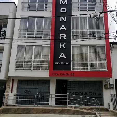 HOTEL MONARKA