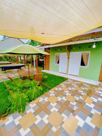 Zultanz Family Room Halimun Отели в г. Caringin