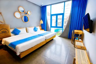 To Vo Hue Hostel Hotels near Tomb of Dục Đức