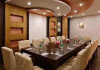 JK Clarks Exotica - Centrally Located with Stunning Valley View - balcony