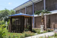 Shosh Garden Family Resort - 2-Star