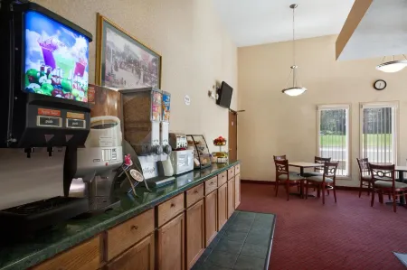 Travelodge by Wyndham la Porte/Michigan City Area Отели в г. Ла-Порт