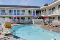 Motel 6 Salem, or - Pools