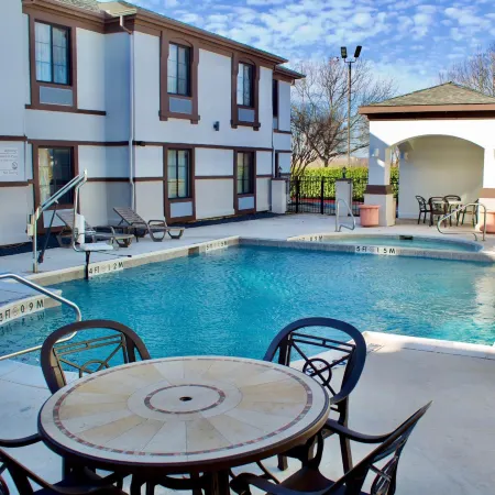 Quality Inn & Suites DFW Airport South