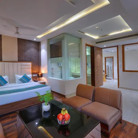TreeHouse London Street Amritsar Отели рядом с достопримечательностью «Колледж Хальса»