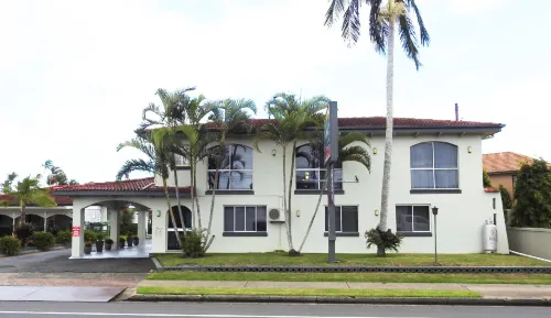 Tropic Coast Motel