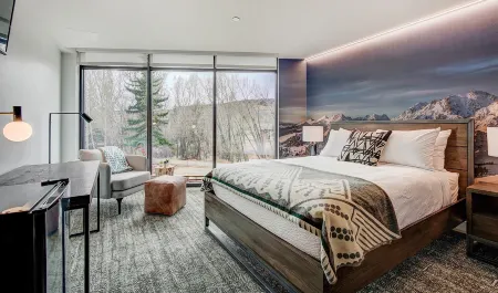 The Block Hotel & Commons