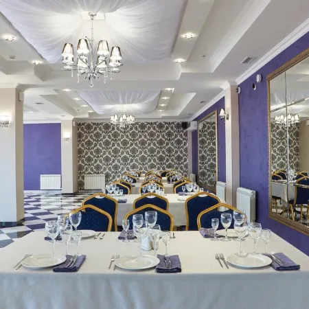 Семь Королей (Prestige Hotel Престиж)