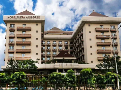 Mega Anggrek Hotel Jakarta Slipi Hotels near Palmerah
