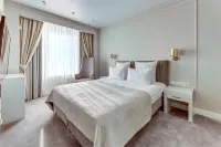 The Hotel Complex Tourist