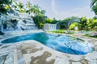 Sol Y Viento Mountain Hot Springs Resort - Pools