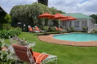 A Tapestry Garden Guest House - Pools