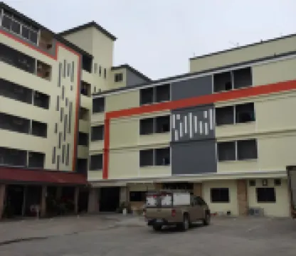 Pakchong Town Hotel