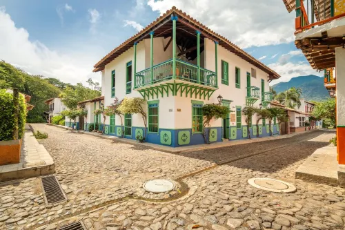 Casa Cedrela Hotel Boutique -Cauca Viejo- Mayores de 14 años - Pools
