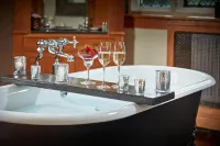 Great Fosters - Near Windsor - Romantic
